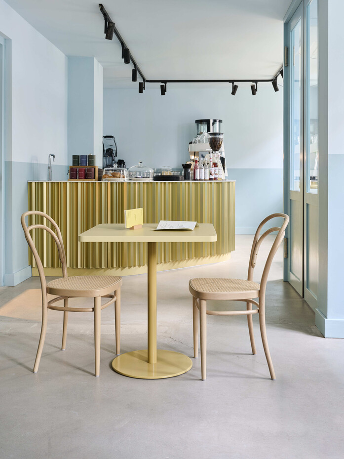 Thonet 214 Buche natur FF 607bw