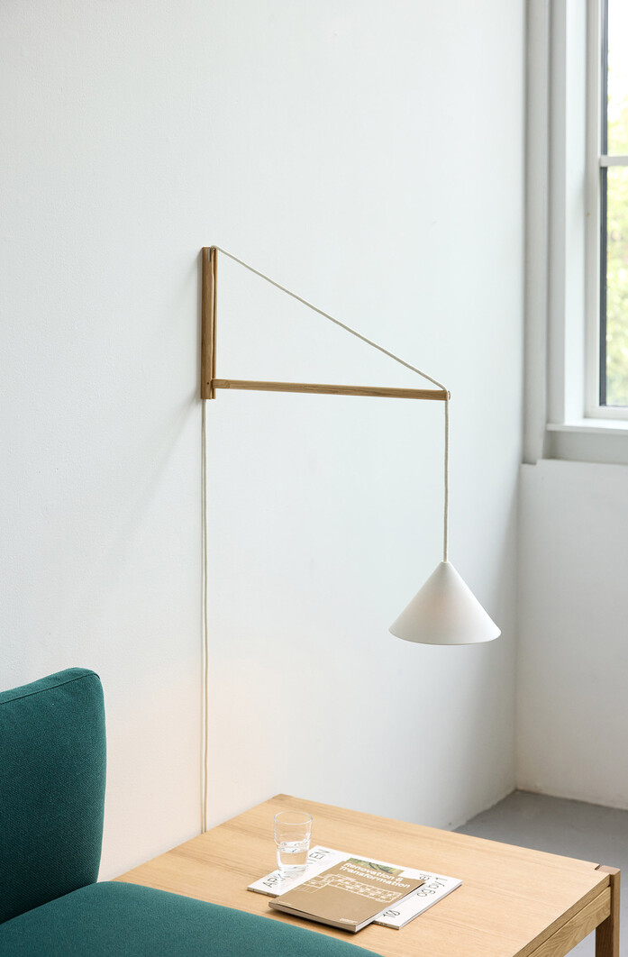 B MOEBE Suspended Wall Lamp IC Oak Ceramic Low Res 23 SWLOAWH