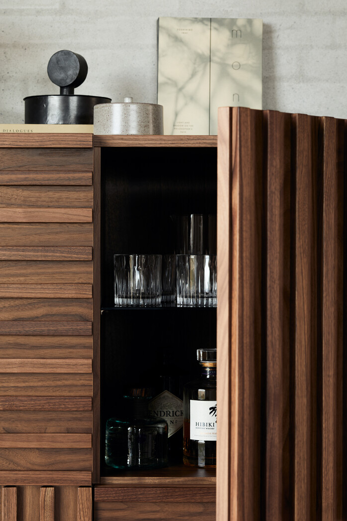 More HARRI Cabinet 079