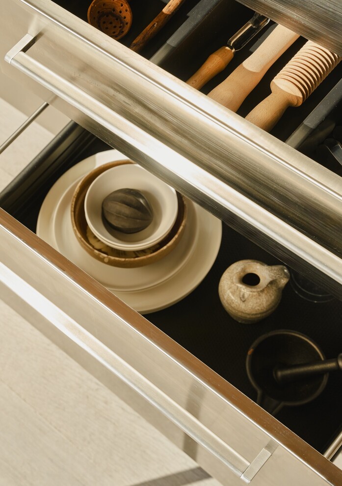 Vipp900 v4 kitchen julia khan anselmo campaign detail 13