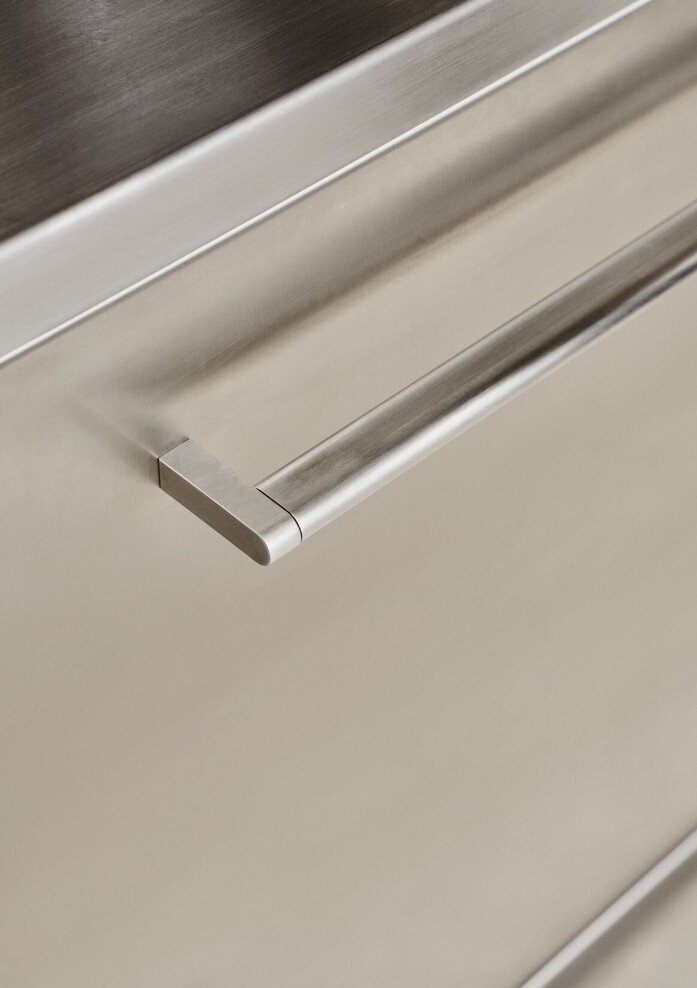 Vipp900 v4 kitchen julia khan anselmo campaign detail 17