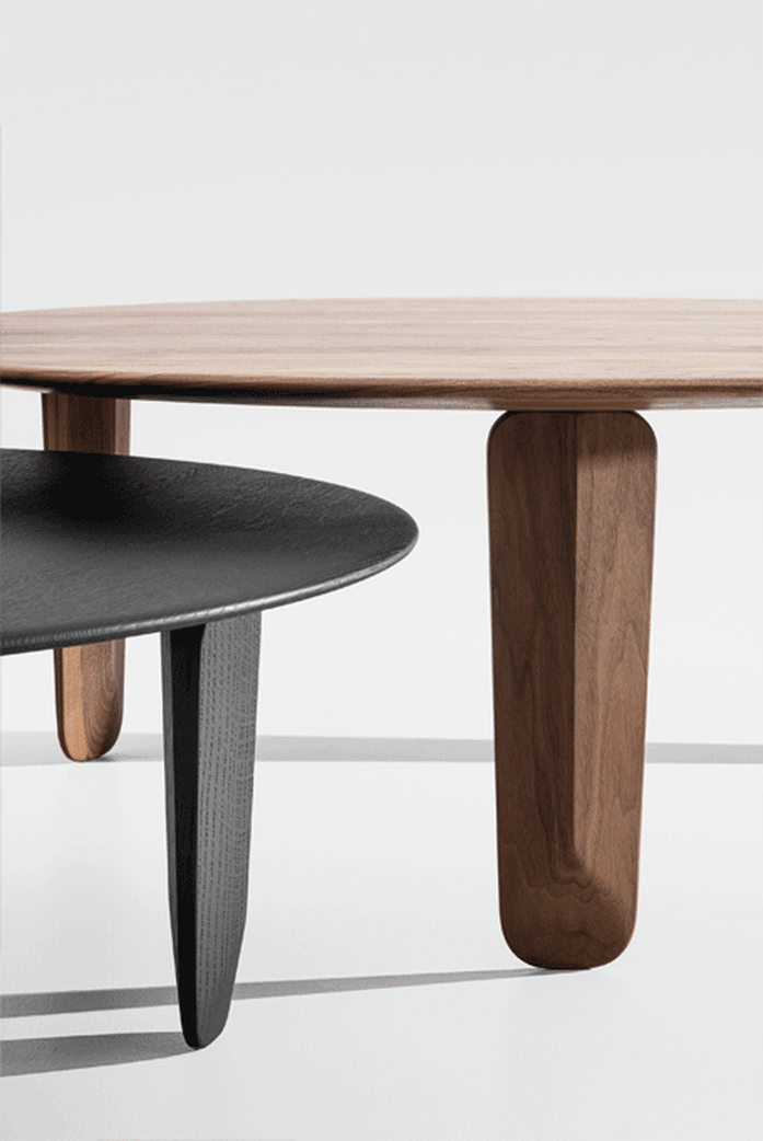 Zeitraummoebel beistelltisch kuyu massivholz 02 455x680