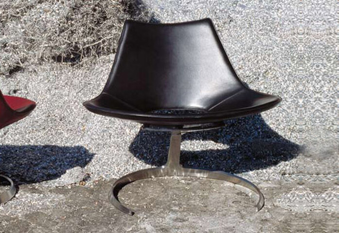 Scimitar Easy Chair 2