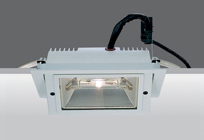 Swiveling Built In Lights 5