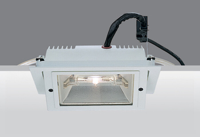 Swiveling Built In Lights 8