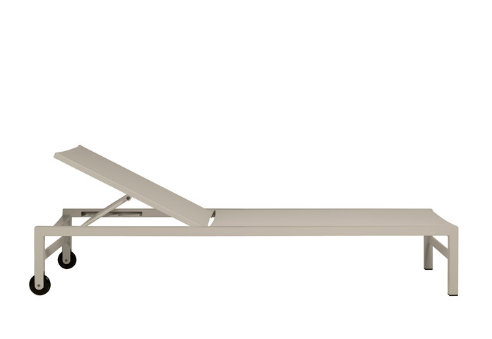 Forum Lounger 5