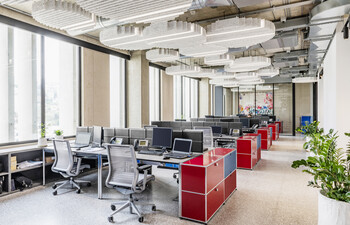 USM Haller Soft Panel | Red and Blue