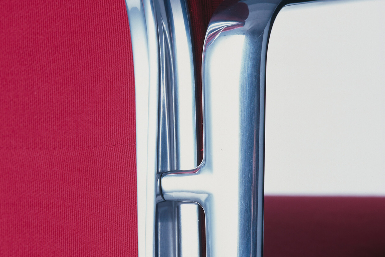 Soft Pad swivel chair high by Vitra STYLEPARK