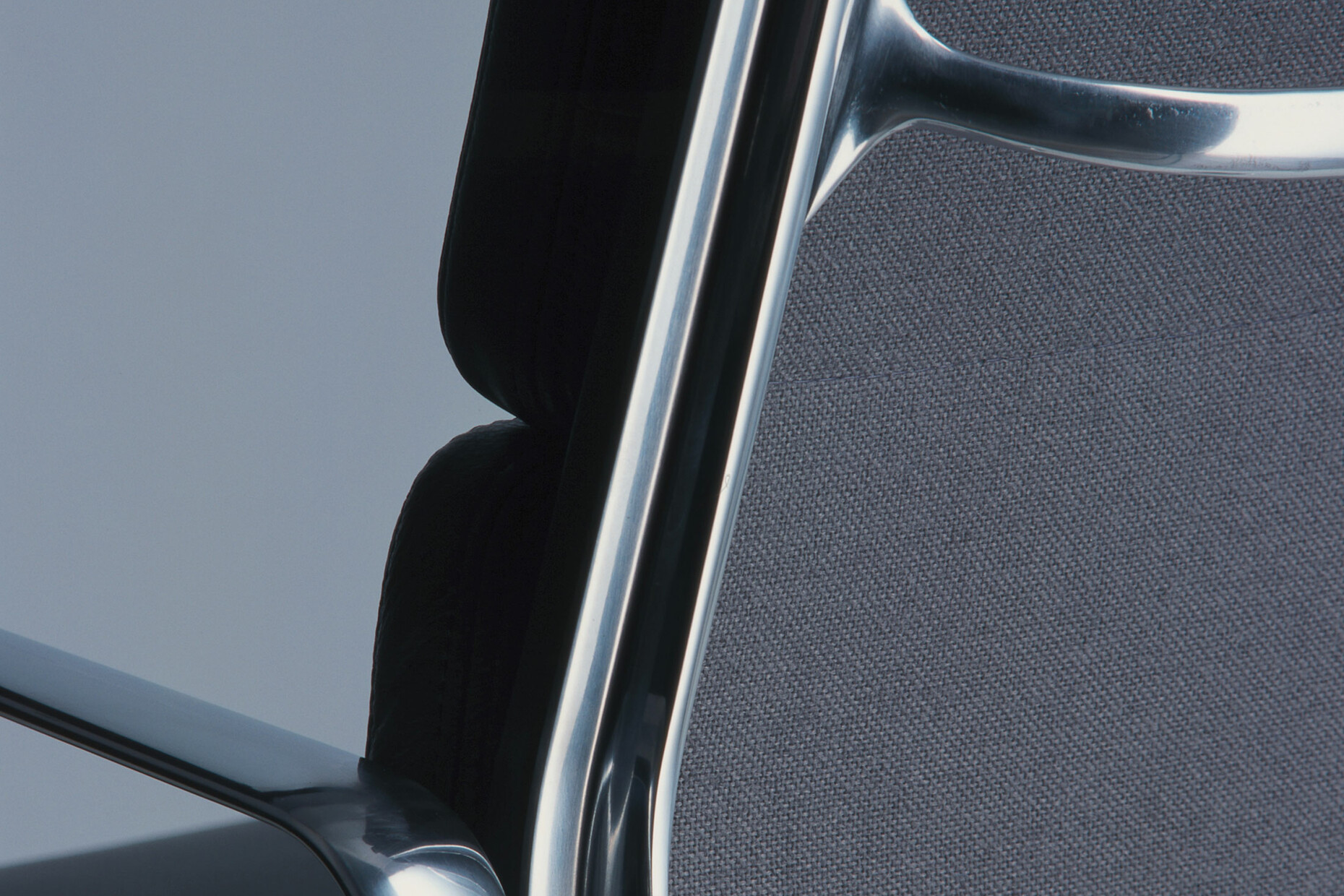 Soft Pad swivel chair high by Vitra STYLEPARK