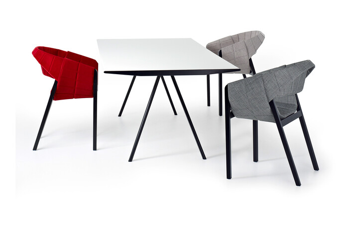 Wogg Tira Table Eichenberger 3